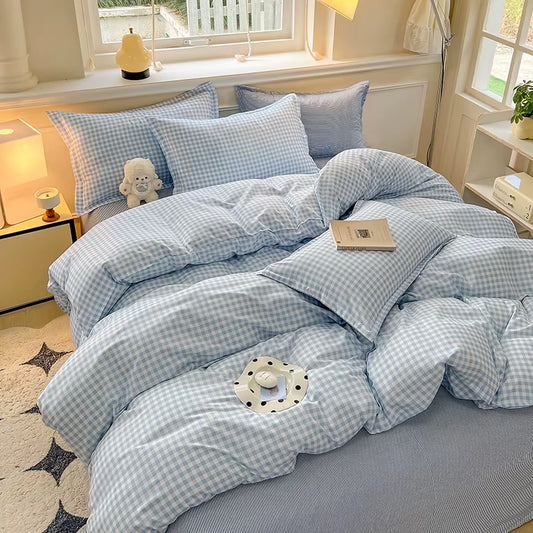 3Pcs Simple, Soft and Skin-Friendly Duvet Cover 3-Piece Set (1 Duvet Cover +2 Pillowcases) (Without Core) Modern and Breathable